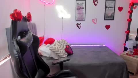 Amy sophia 3 online show from February 15, 2:00 pm