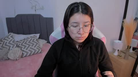 Amy sophia 3 online show from April 11, 11:25 am