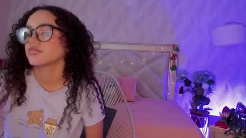 Amely online show from November 29, 4:55 pm