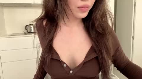 girl next door named Amy online show from February 26, 1:43 pm