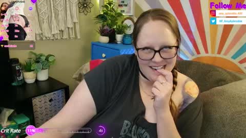 Snapshot of amyaphrodite chatting on February 16, 8:21 am Amy Aphrodite online show from February 16, 8:21 am