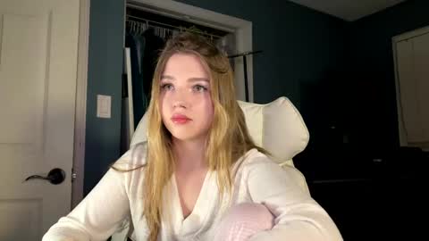 Amy online show from April 17, 3:08 am