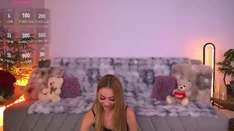 amykentt online show from July 6, 3:36 pm