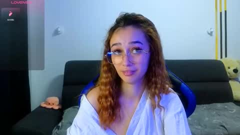Snapshot of amykentt chatting on March 8, 4:26 pm amykentt online show from March 8, 4:26 pm
