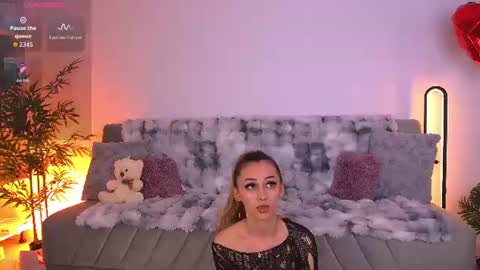 amykentt online show from June 13, 2:47 pm