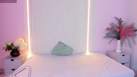 amyprice9 online show from June 10, 12:04 pm