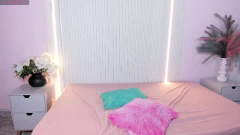 amyprice9 online show from June 7, 1:29 pm