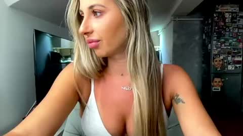 amyroberta92 online show from August 2, 6:49 am