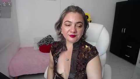 Snapshot of ana_hotmilf chatting on December 27, 1:22 am Ana online show from December 27, 1:22 am