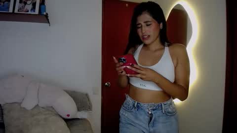 Snapshot of ana_m_ chatting on October 19, 2:35 am Ana online show from October 19, 2:35 am
