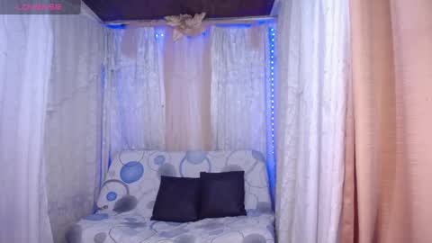 Snapshot of ana_off_alana chatting on September 23, 11:14 pm Ana online show from September 23, 11:14 pm