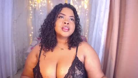Snapshot of ana_off_alana chatting on February 18, 11:30 pm Ana online show from February 18, 11:30 pm