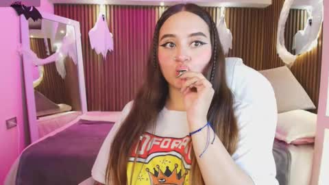 Ana online show from October 15, 8:00 pm