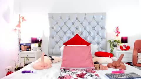 Snapshot of anaa_bellaa chatting on March 11, 12:39 pm anaa_bellaa online show from March 11, 12:39 pm