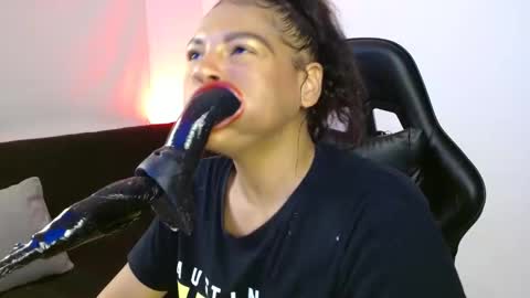 Snapshot of anabel693 chatting on March 10, 1:43 pm anabel alice gandara online show from March 10, 1:43 pm