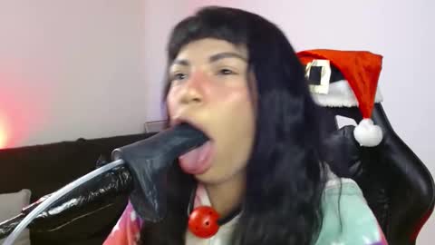 Snapshot of anabel693 chatting on December 23, 7:17 am anabel alice gandara online show from December 23, 7:17 am