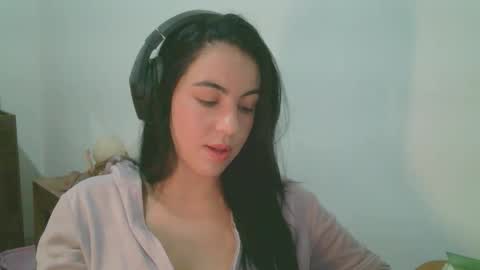 anabelenogueira1 online show from May 23, 7:56 pm