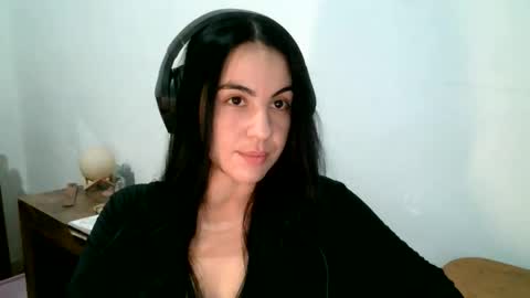 anabelenogueira1 online show from June 4, 11:31 pm