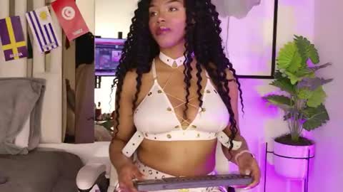 Anabella  online show from July 18, 11:46 am