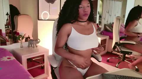 Anabella  online show from June 11, 11:40 am
