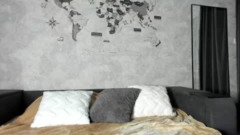 anabelsinclair online show from July 16, 5:45 am