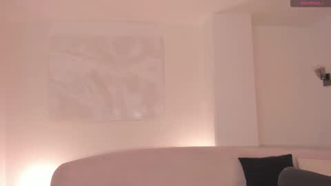 Ana  online show from November 22, 1:14 pm