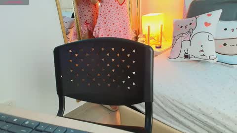 Anahi  online show from February 3, 8:34 pm