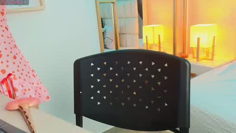 Anahi  online show from December 13, 7:53 pm