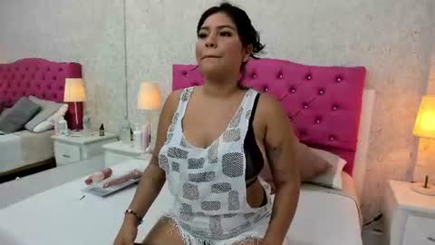 Anais online show from June 10, 7:34 pm