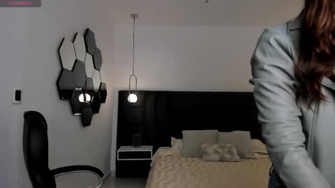 Snapshot of anaisnin1 chatting on September 19, 4:11 am Anais Nin online show from September 19, 4:11 am