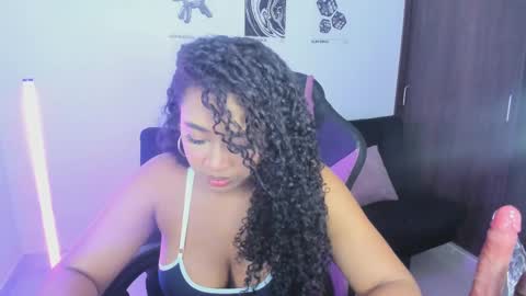 Snapshot of anakiss1 chatting on March 8, 7:57 am help me to get 100 thumps up online show from March 8, 7:57 am