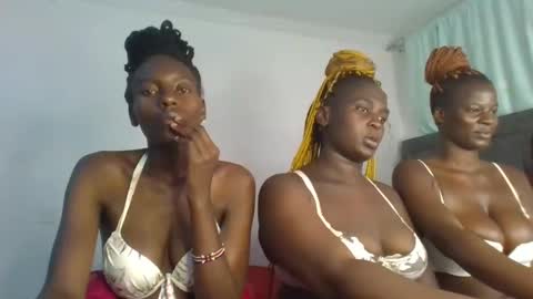 Snapshot of analeia_ chatting on January 30, 7:26 pm Analeia online show from January 30, 7:26 pm