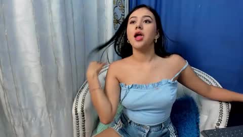 Snapshot of analia18_ chatting on February 13, 12:32 pm analia18 online show from February 13, 12:32 pm