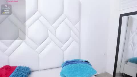 analia18  online show from November 12, 2:04 pm