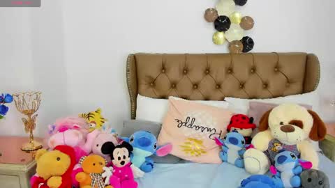 ANALIA  online show from July 19, 12:18 pm