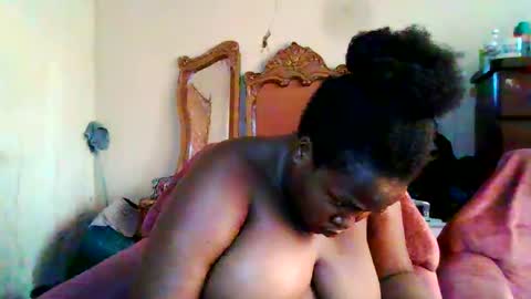 Snapshot of analslut1987 chatting on March 5, 5:07 am analslut1987 online show from March 5, 5:07 am