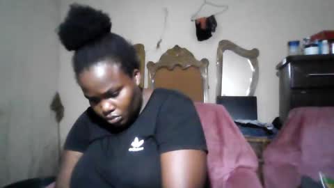 Snapshot of analslut1987 chatting on January 19, 1:43 am analslut1987 online show from January 19, 1:43 am
