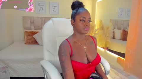 A N A  my connection hours are from 600 pm to 12 pm Colombian time online show from March 18, 12:10 pm