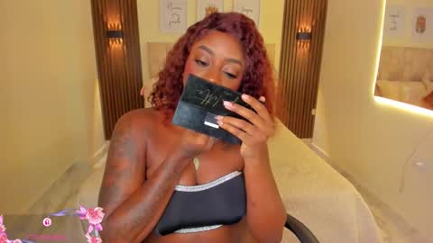 Snapshot of ananya_kay01 chatting on October 10, 1:54 am A N A my connection hours are from 600 pm to 12 pm Colombian time online show from October 10, 1:54 am