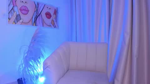 Ana online show from November 8, 9:20 pm