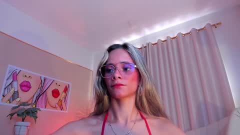 Snapshot of anaskinny chatting on February 2, 7:25 pm Ana online show from February 2, 7:25 pm