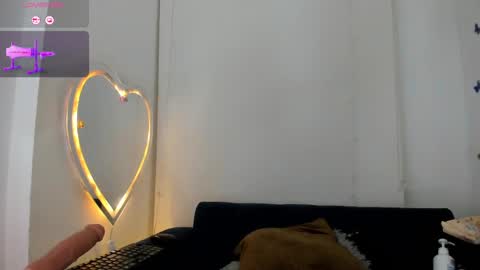 Snapshot of anasofia_07s chatting on February 10, 5:03 am anasofia_07s online show from February 10, 5:03 am