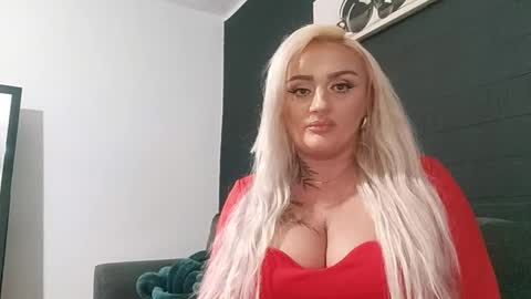 AnastasiaAmore online show from November 18, 11:37 pm