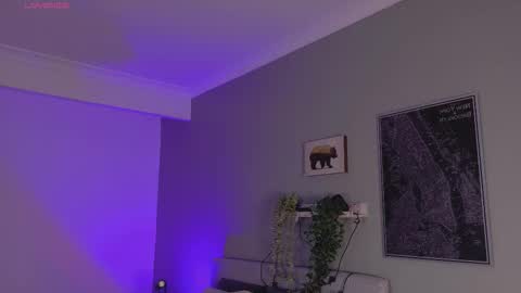 Kendra  online show from March 13, 10:05 am