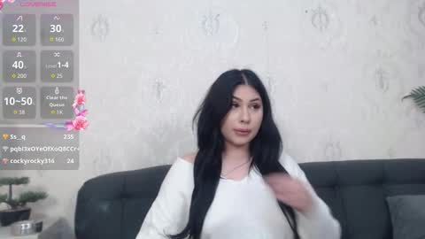 Snapshot of anaysdivine chatting on October 4, 4:40 am Anays online show from October 4, 4:40 am