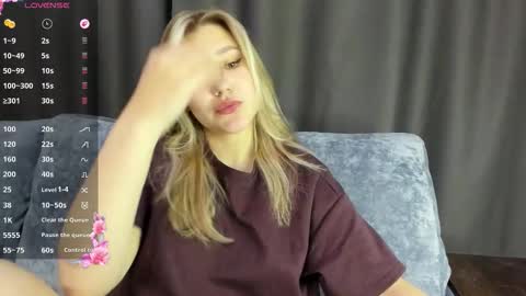 Andisa online show from October 31, 9:19 pm