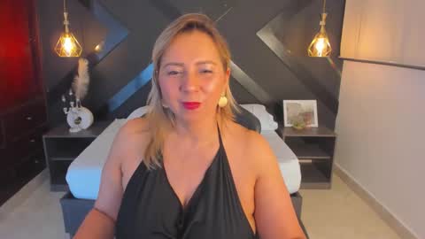 Snapshot of andre_soto_ chatting on October 11, 2:27 am A N D R E online show from October 11, 2:27 am