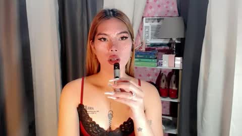 andrea06121998 online show from March 10, 1:15 pm