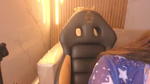 Andrea Ramos online show from November 29, 10:36 pm