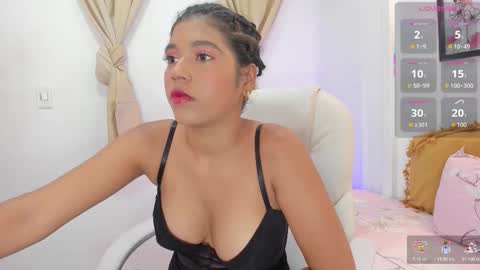 Andrea online show from November 3, 5:50 pm